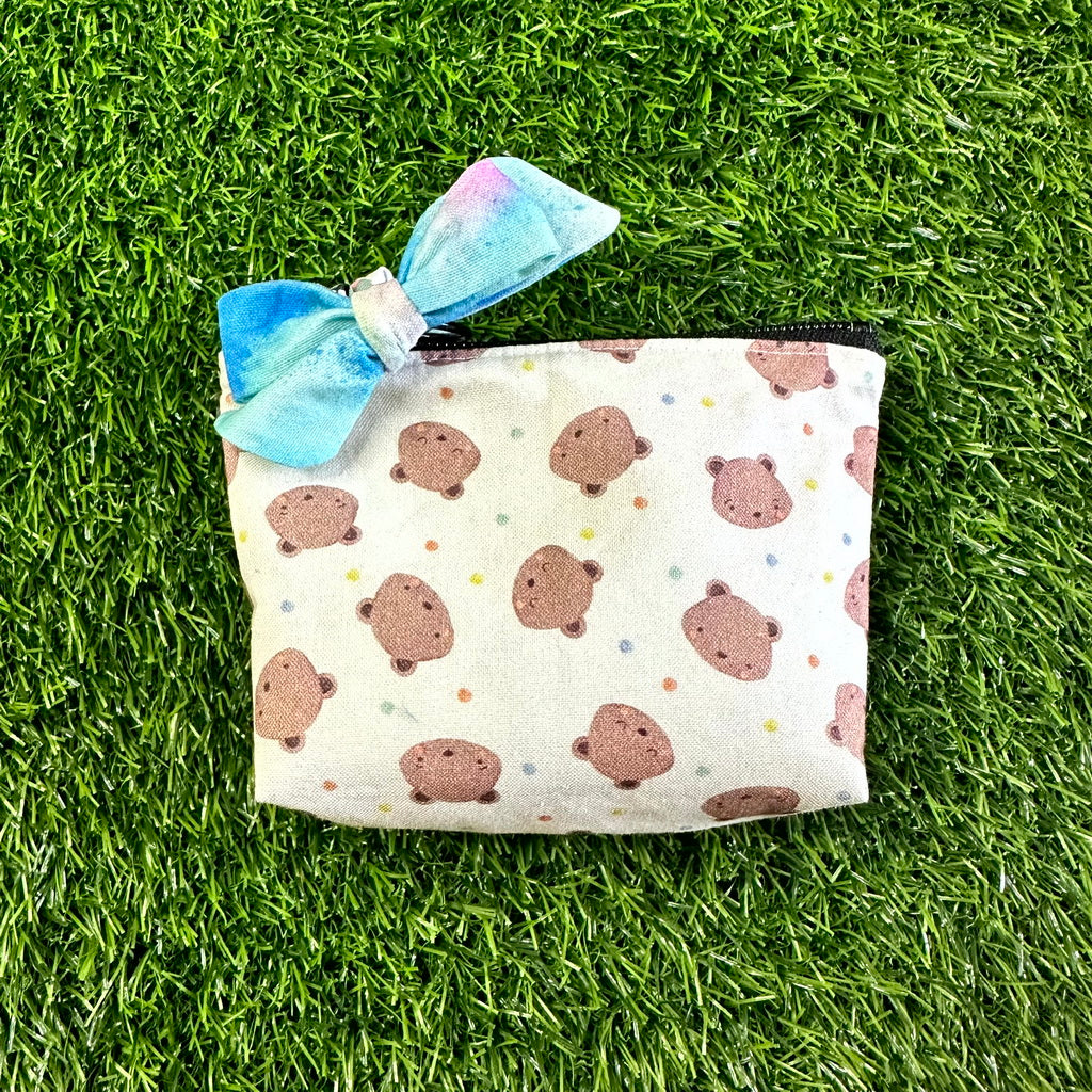 Small pouch with Bow
