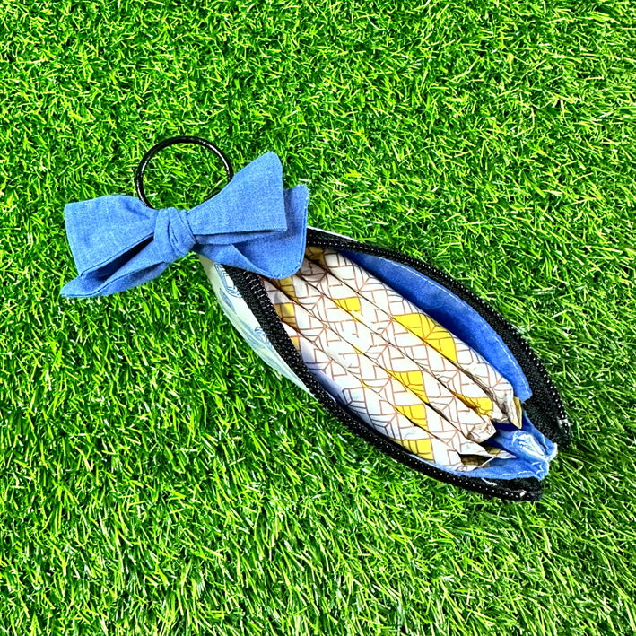 Small pouch with Bow